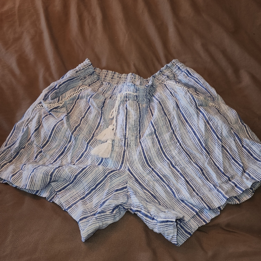 Briggs elastic waist shorts size Medium